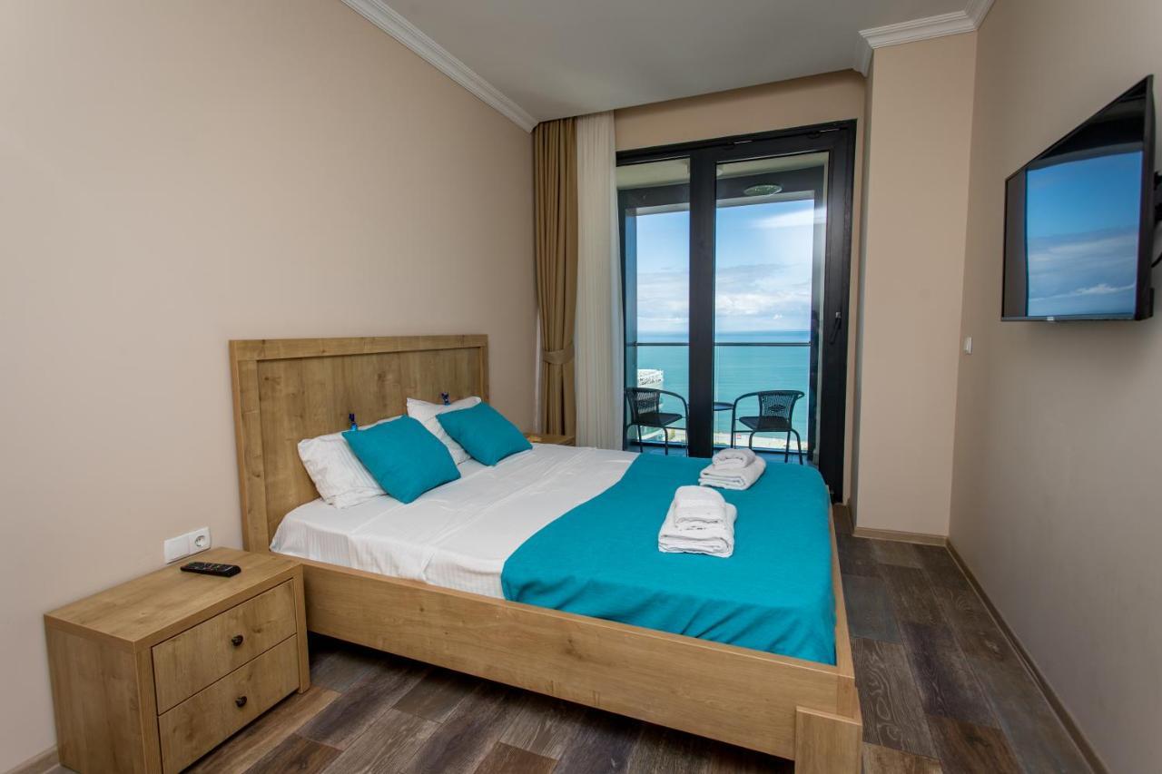 Apartment G-point. Porta *