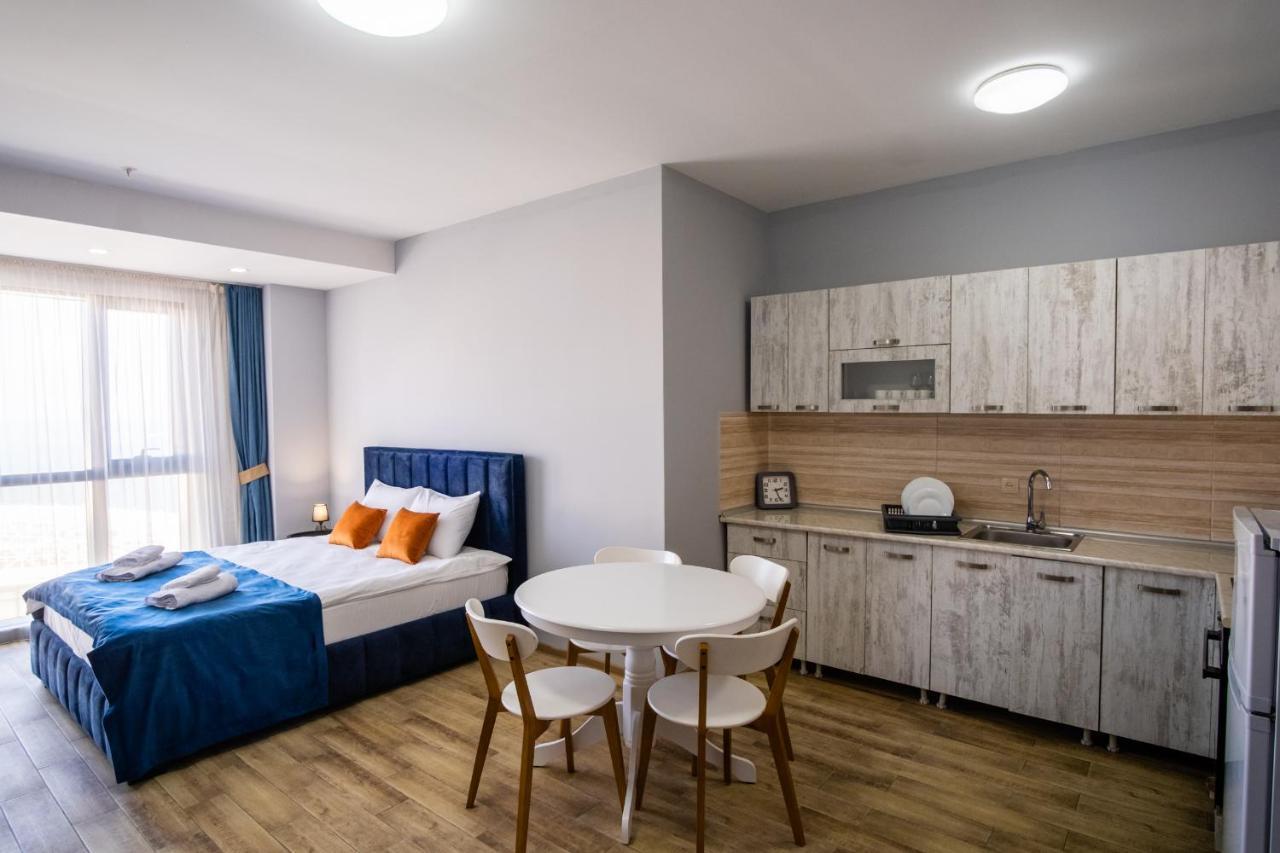 Apartment G-point. Porta