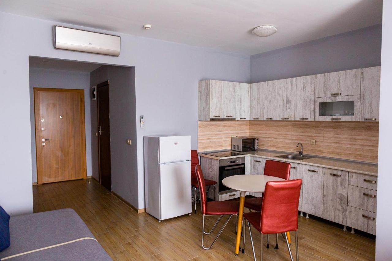Apartment G-point. Porta